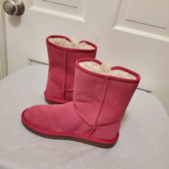 NWOB Koolaburra By UGG Suede Pink Short Boots Size 5 - Picture 2 of 10